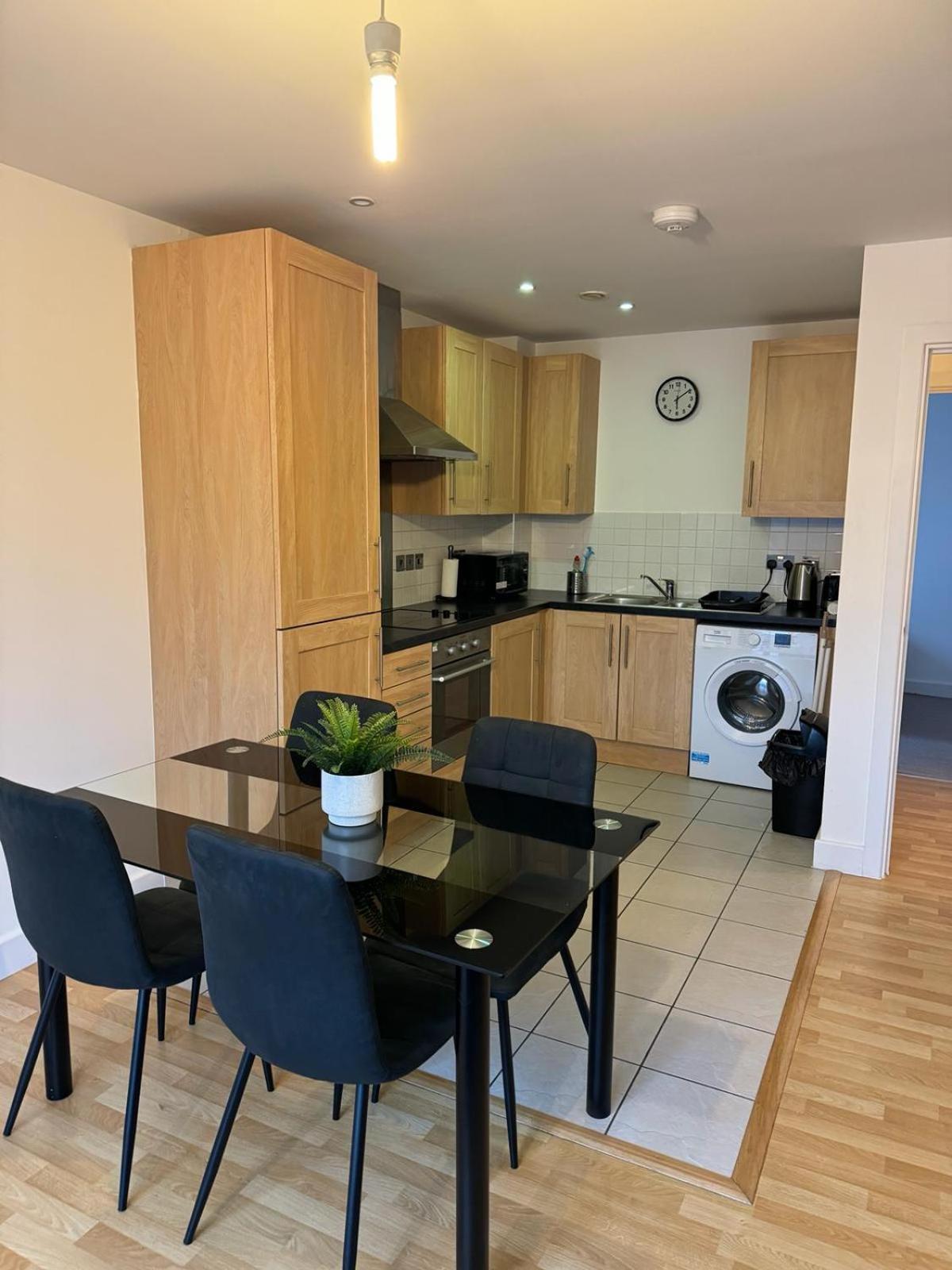 Spacious 2 Bedrooms Apartment In Stratford Londres Exterior foto